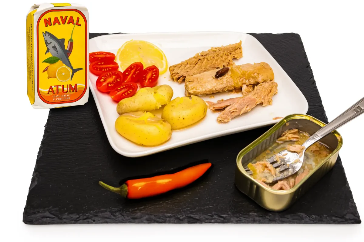 Filetes de Atum com Limão e Piri-piri - NAVAL